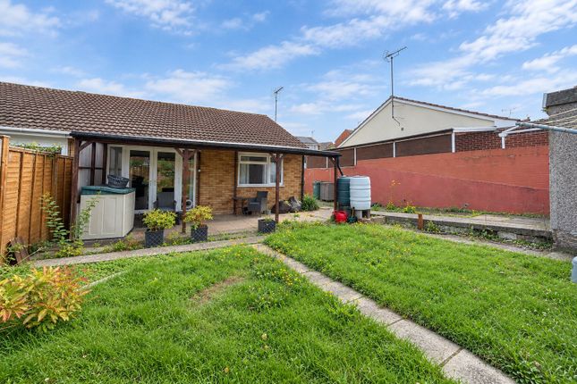 13, Wylye Road, Warminster photo 2