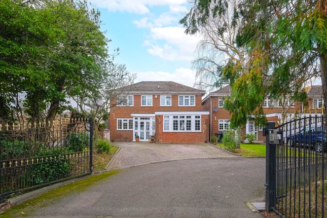 Thumbnail Detached house for sale in High Road, Woodford Green