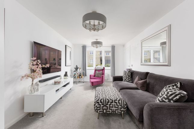 15 Macquarrie Crescent, Dunfermline photo 4