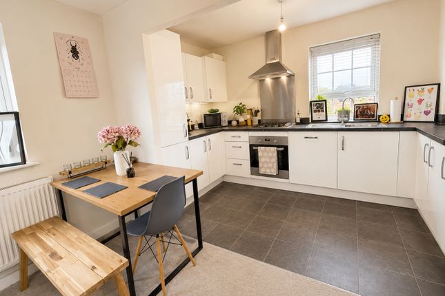 20 Penrhyn Way, Grantham photo 2
