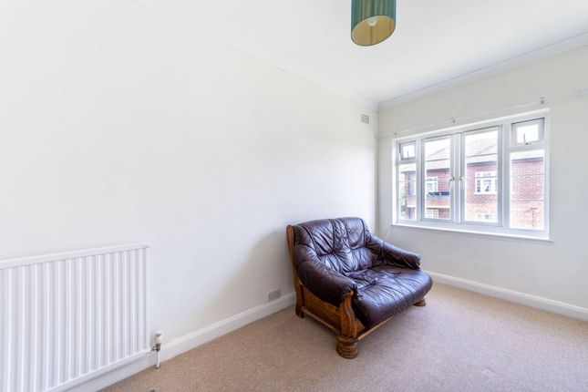 Flat for sale in Kings Drive, Wembley Park, Wembley