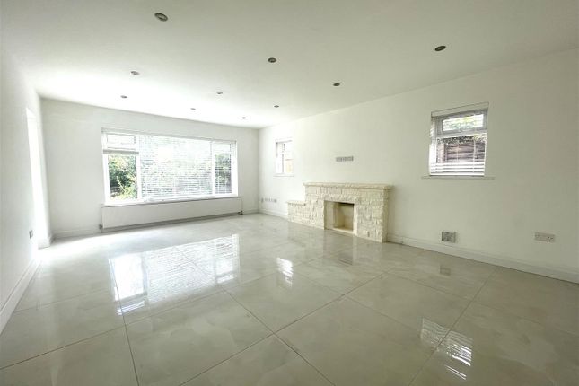 17, Highfield Drive, Ickenham photo 2