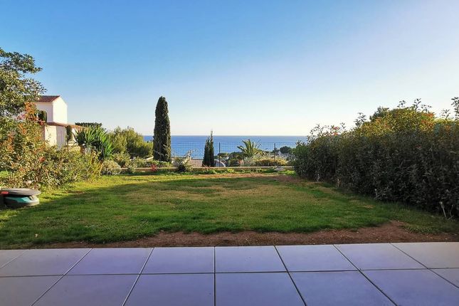 Thumbnail Apartment for sale in Cassis, Provence Coast (Cassis To Cavalaire), Provence - Var