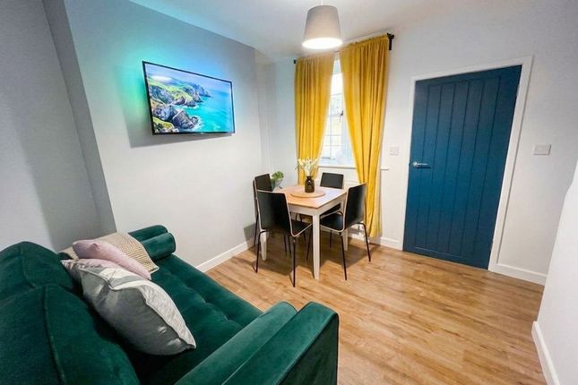 Room 4, Salmon Parade, Bridgwater photo 2