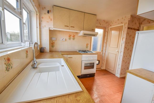 10, Fox Hatch, Kelvedon Hatch photo 3