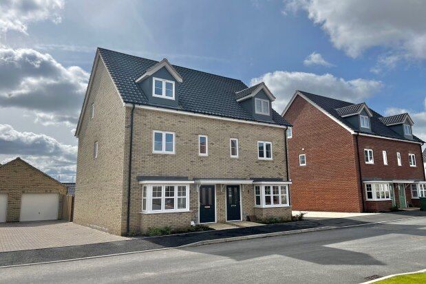 Thumbnail Property to rent in Sovereign Way, Thetford