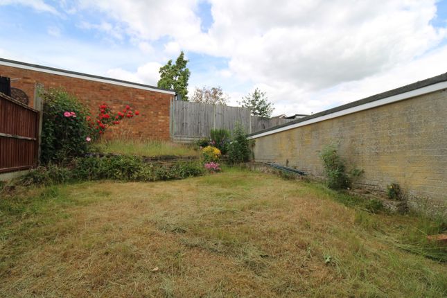 25, Hazelmere Road, Stevenage photo 4