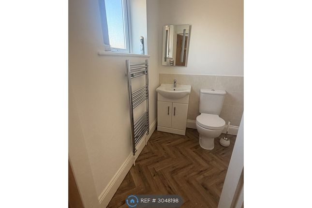 Flat   Finkle Street, Cottingham photo 2