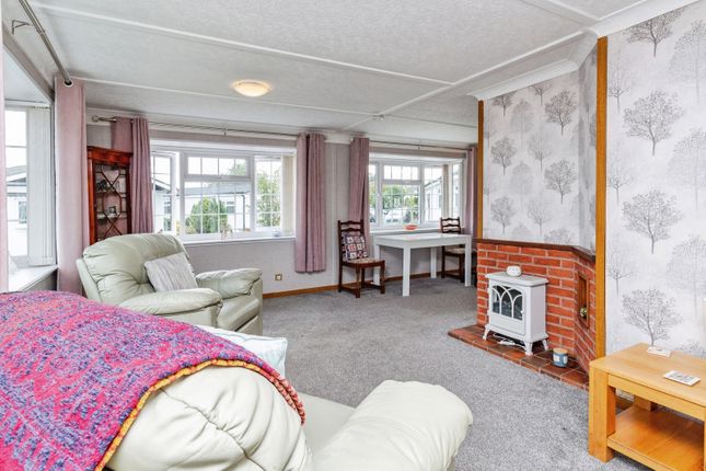 57, Lodgefield Park, Staffordshire photo 3