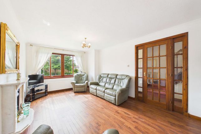 27, Glendinning Drive, Kirkliston photo 4