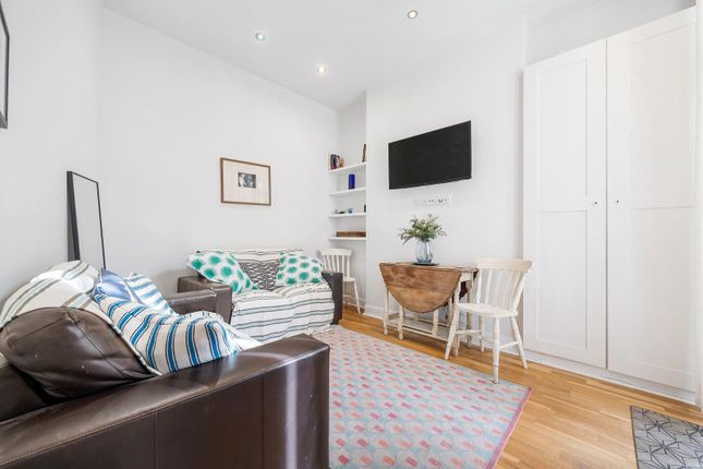 Ground Floor Flat, 54, Kellett Road, London photo 2