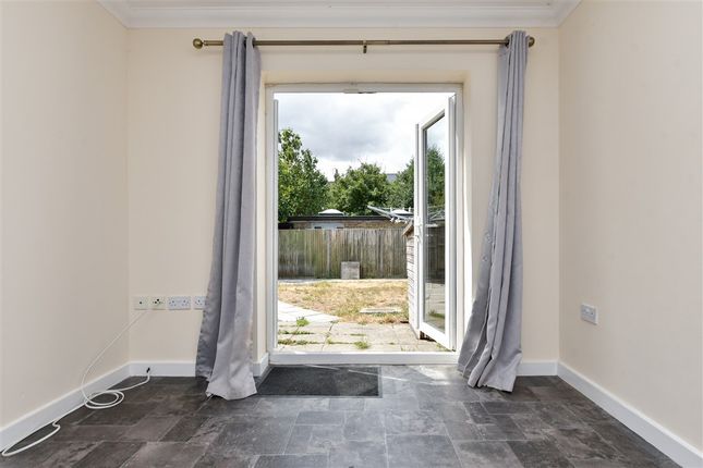 Parish Close, Broadstairs photo 4