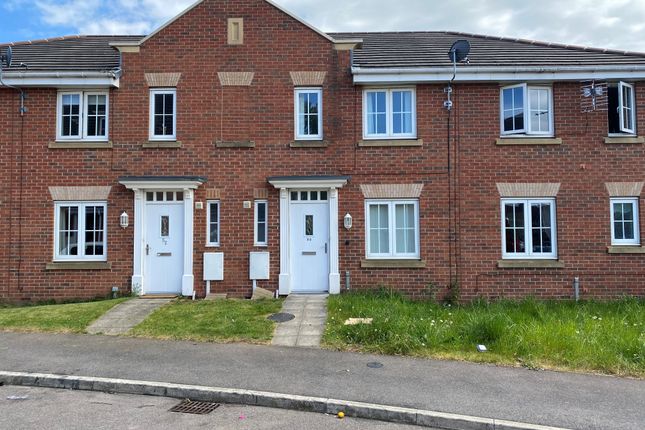 Thumbnail Town house to rent in Samian Close, Worksop