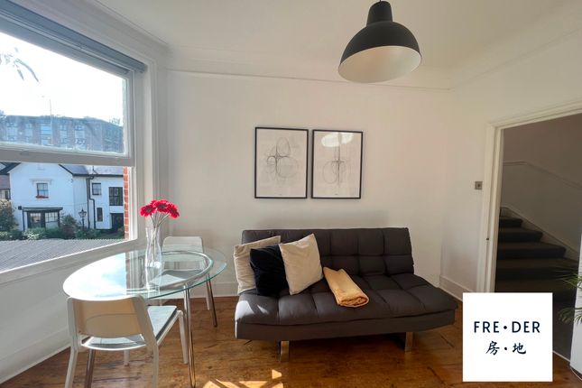 Flat 14 The Park, London photo 4