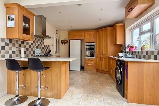 7 Hartsgrove Avenue, Southampton photo 4