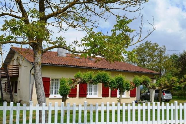 Thumbnail Property for sale in Near Taillecavat, Gironde, Nouvelle-Aquitaine