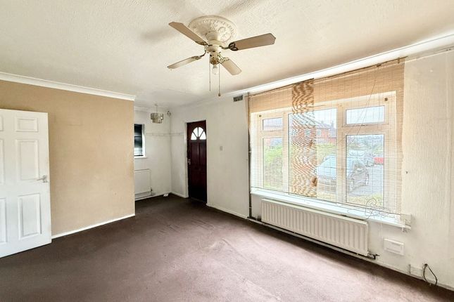 30 Piggott Grove, Stoke-On-Trent photo 2