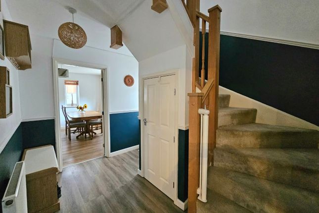 6, Brownings Lane, Dursley photo 2