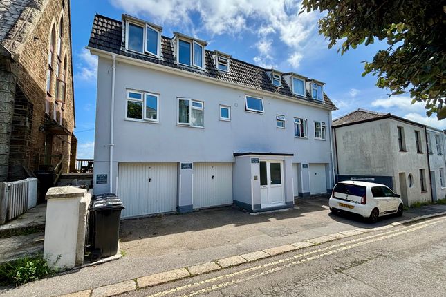 1-bed flat on E Gyllyng Flats, Falmouth, Falmouth, £125,000