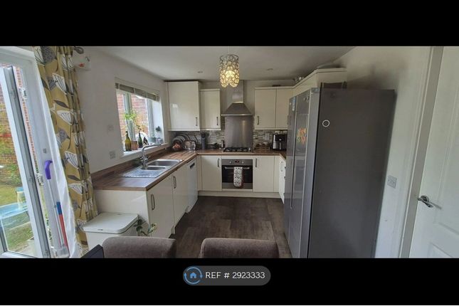Dennis Street, Eastleaze, Swindon photo 5