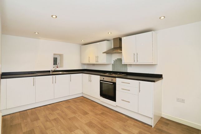 17, Cymmer Road, PORTH photo 3