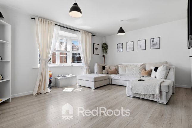 1 Empire Crescent, Woodlands, South Yorkshire photo 2