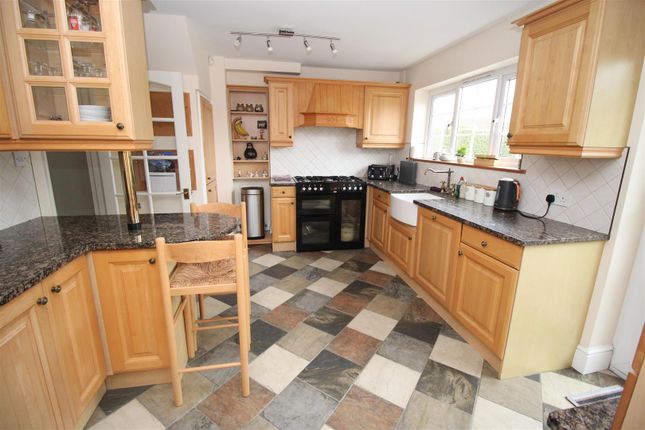 1, Herons Wood, Harlow photo 4