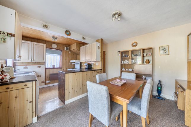 68, Meadway, Bedfordshire photo 4
