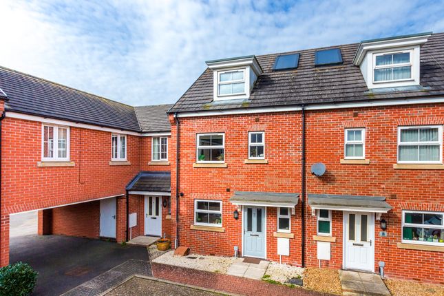 Town house for sale in Dee Close, Rushden