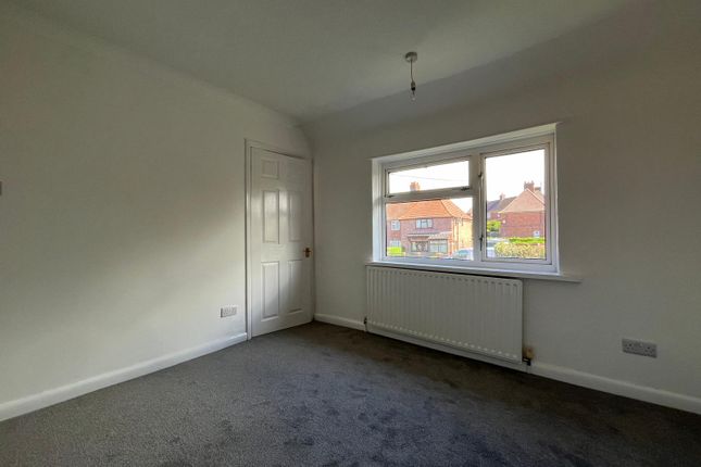 Semi-detached house to rent in Bond Street, Chesterfield