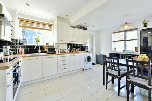 2-bed house on 19, Jewitt Road, Rotherham, £150,000