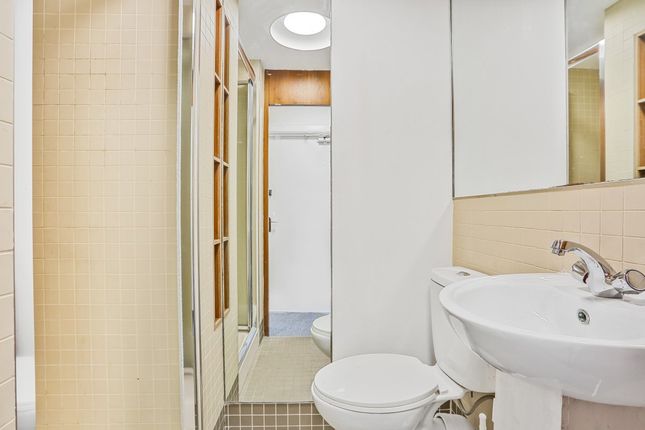 Room 8, 78, Guilford St, London photo 3