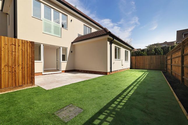 2 McLaren Court, 1 Cobham Road, Fetcham photo 2