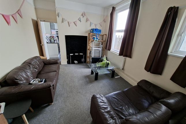 64, Australia Road, Cardiff photo 5