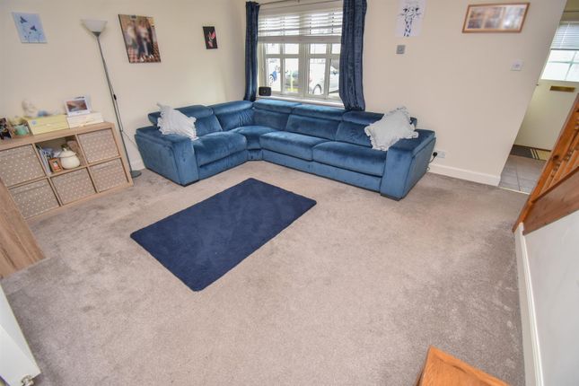 2, Bridgend Court, Dingwall photo 3