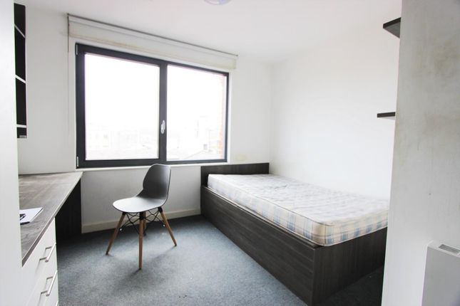 2. Lounge.Jpg