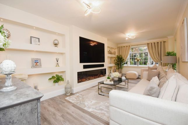 Detached house for sale in Eaton Close, Billericay, Essex