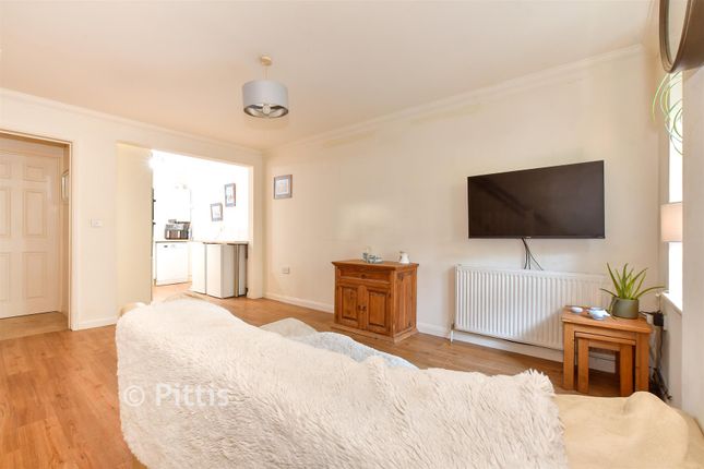 Coronation Mews, Leed Street, Sandown photo 4