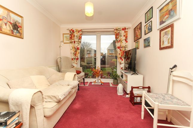 2, Pershore Close, Wellingborough photo 4