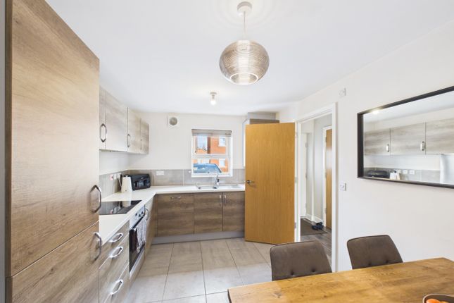 3, Frances Brady Way, Hull photo 4