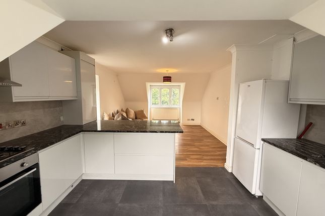 13 The Hollies, 177 Hagden Lane, Watford photo 5
