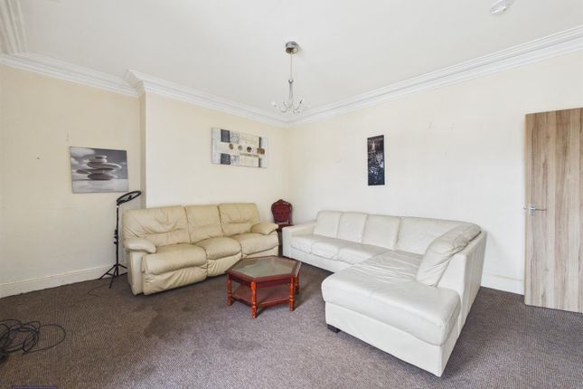 Flat 2, 63, Albert Avenue, Kingston Upon Hull photo 2