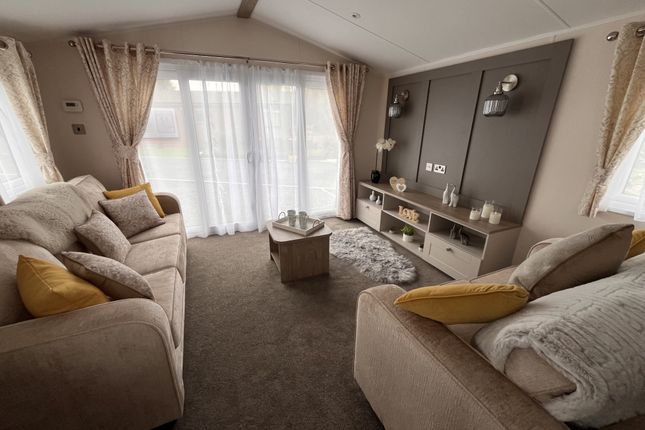 Willerby Salisbury, Poulton Plaiz Holiday Park Ltd, Poulton-le-Fylde photo 4