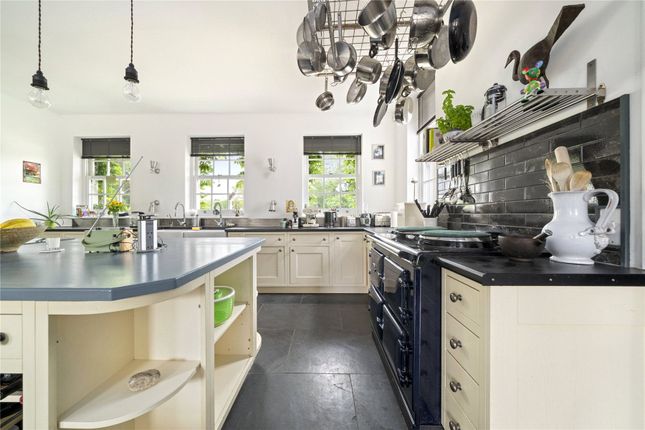 Claygate Manor,, Vale Road, Esher photo 4