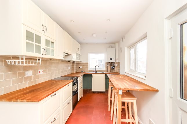 81, Great Park Street, Wellingborough photo 4