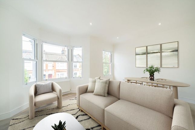 19B, Rudloe Road, London photo 2