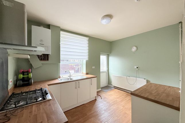 28, Argyle Street, Mossley photo 3