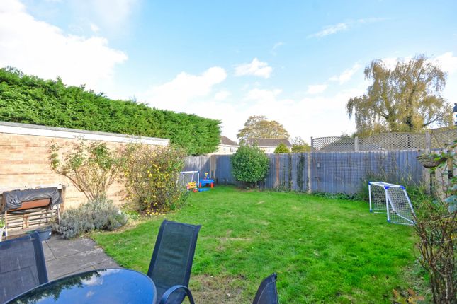 9, Landen Park, Surrey photo 3