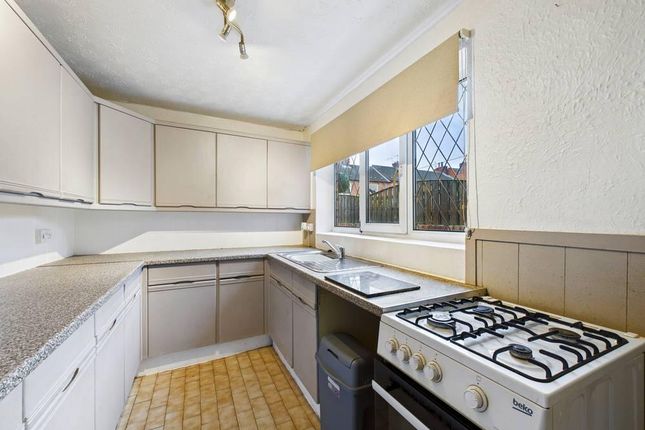 114, Smawthorne Avenue, Castleford photo 4