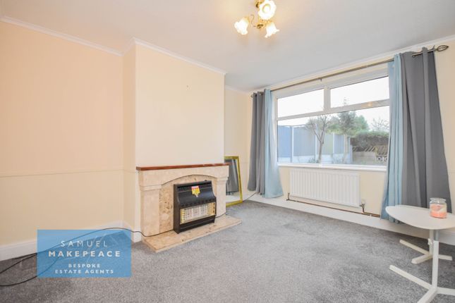 2 Gordon Avenue, Sneyd Green, Stoke-on-Trent photo 3